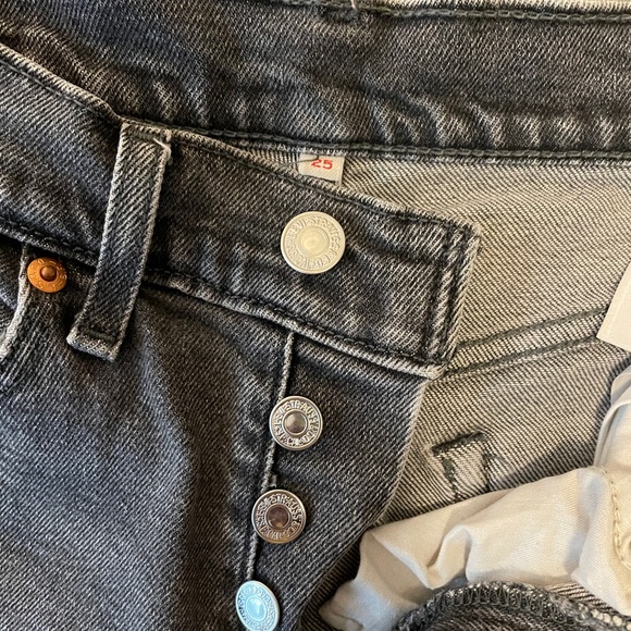 Levi’s wedgie fit cropped jeans size 25 - Picture 7 of 7